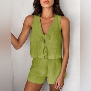 Commense Green Sleeveless Tie-Front Top and Shorts Set